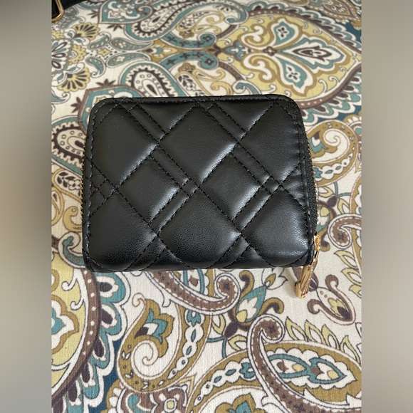 Tommy Hilfiger Crossbody Purse & Wallet - Picture 8 of 11